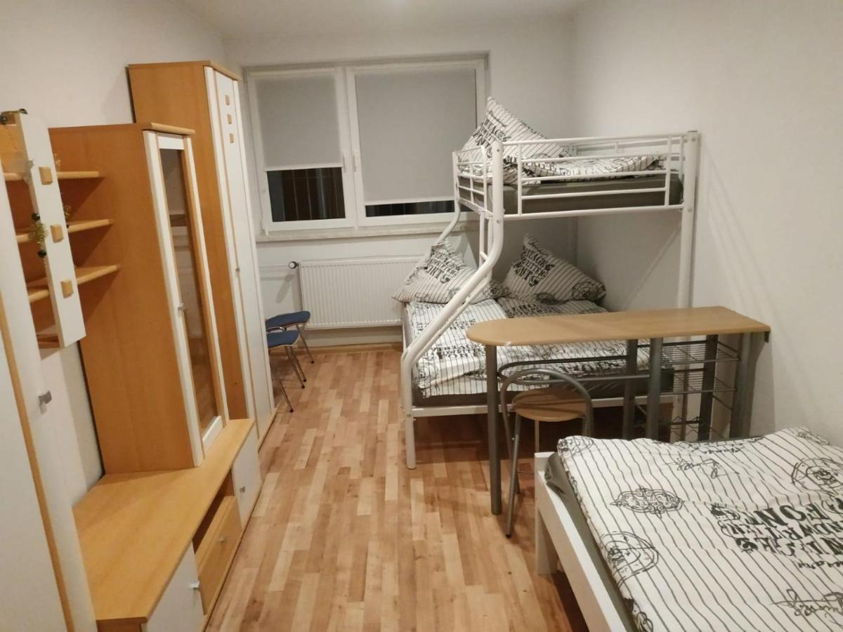 4U Hostel Zgorzelec - Free Parking Jedrzychowice  Buitenkant foto