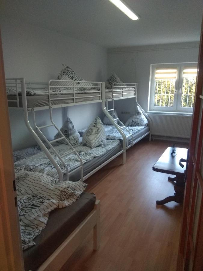 4U Hostel Zgorzelec - Free Parking Jedrzychowice  Buitenkant foto