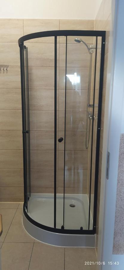 4U Hostel Zgorzelec - Free Parking Jedrzychowice  Buitenkant foto