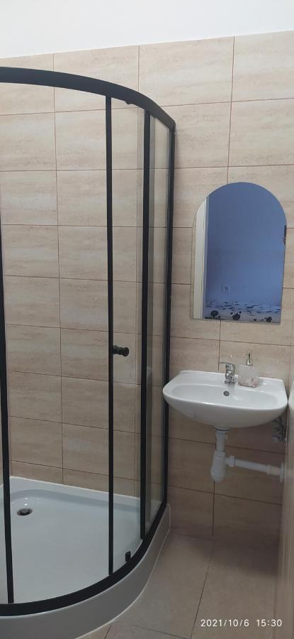 4U Hostel Zgorzelec - Free Parking Jedrzychowice  Buitenkant foto
